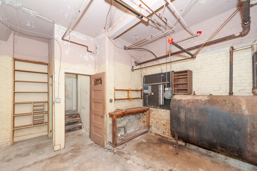 More Photos Of 71 Main St, Norwich Storefront Retail Office For Sale