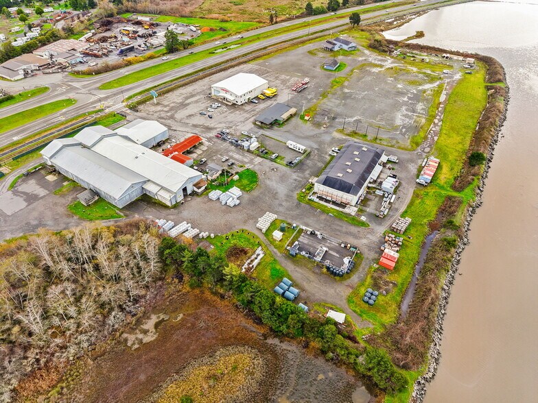 Primary Photo Of 4051-4061 N Highway 101, Eureka Warehouse For Sale