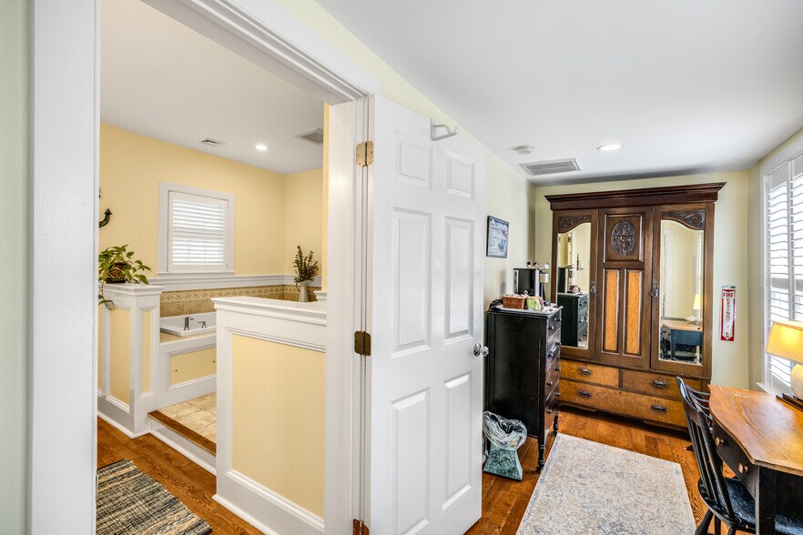 More Photos Of 1861 Main St, Brewster Hospitality For Sale
