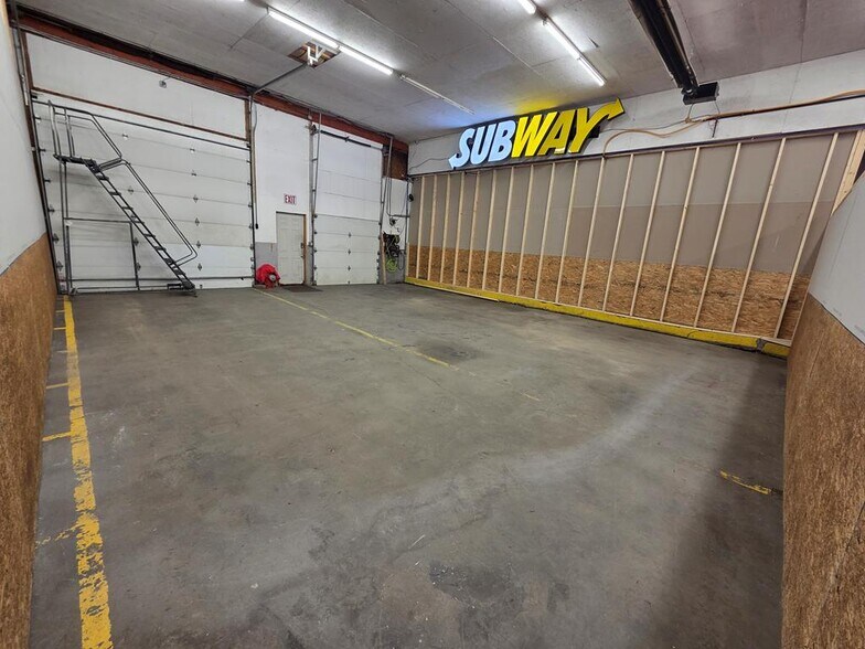 More Photos Of 241 Erie St, Waverly Flex For Sale