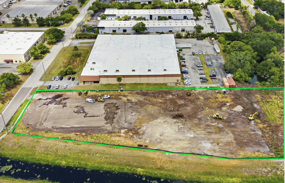 Primary Photo Of 7125 114th Ave, Largo Warehouse For Lease
