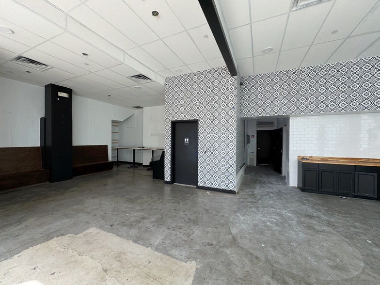 More Photos Of 1111 Wilshire Blvd, Los Angeles Apartments For Lease