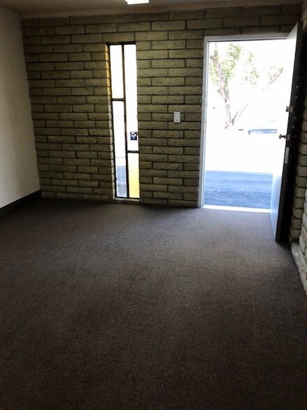 More Photos Of 1930 W Durango St, Phoenix Distribution For Lease