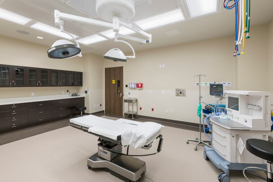 More Photos Of 2394 N Alma School Rd, Chandler Medical For Lease