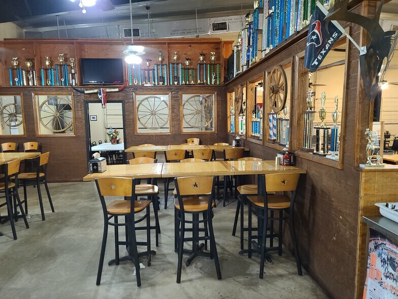 More Photos Of 2216 Gulf Fwy, La Marque Restaurant For Sale