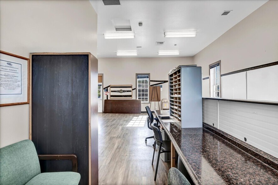 More Photos Of 504 W 7th St, Hanford Freestanding For Sale