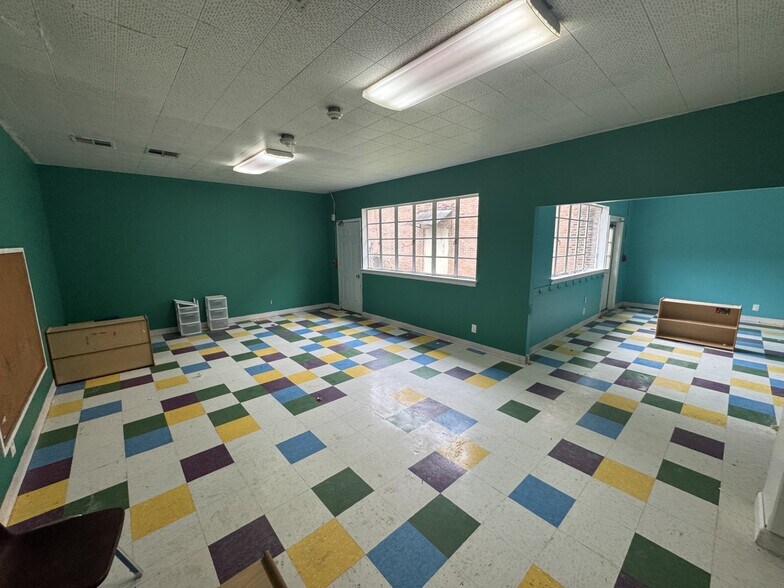 More Photos Of 1255 Camelia Ave, Baker Specialty For Sale