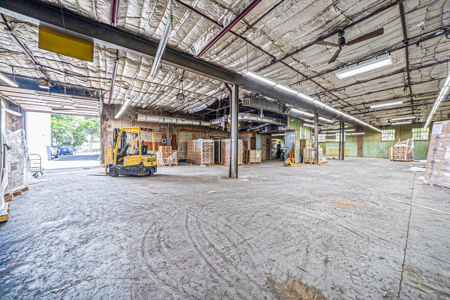 More Photos Of 169-171 Vincent Ave, Lynbrook Manufacturing For Sale
