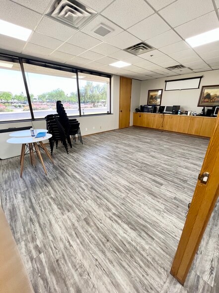 More Photos Of 2525 W Beryl Ave, Phoenix Office For Lease
