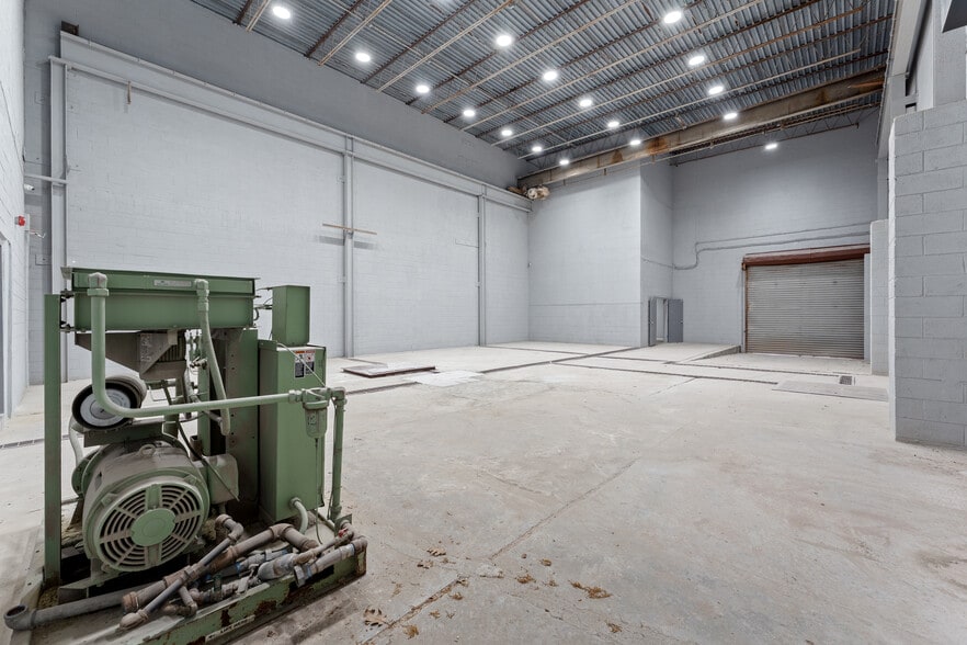 More Photos Of 470 Belleville Tpke, North Arlington Warehouse For Sale