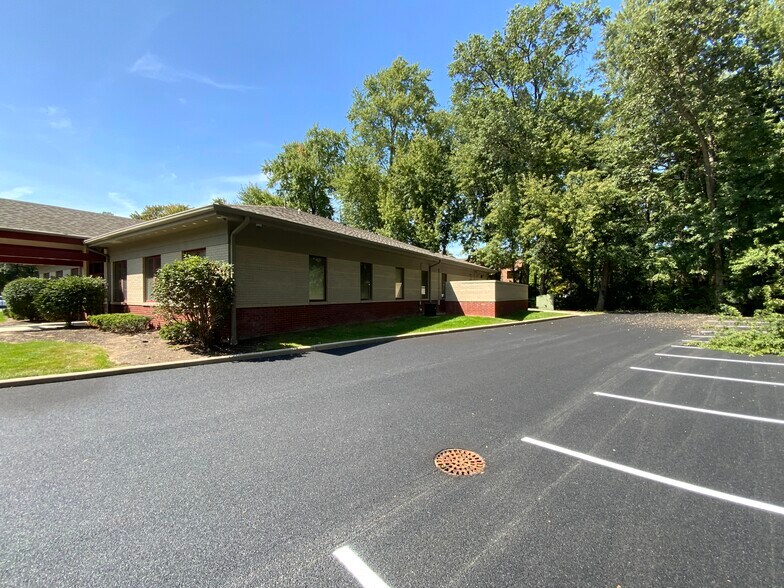 More Photos Of 3436-3500 Granite Cir, Toledo Medical For Lease