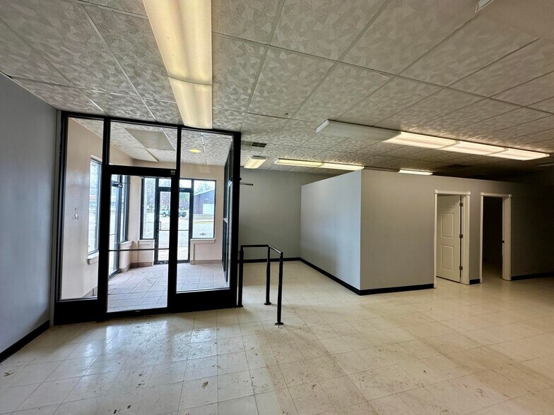 More Photos Of 129 N Main St, Tekonsha Freestanding For Sale