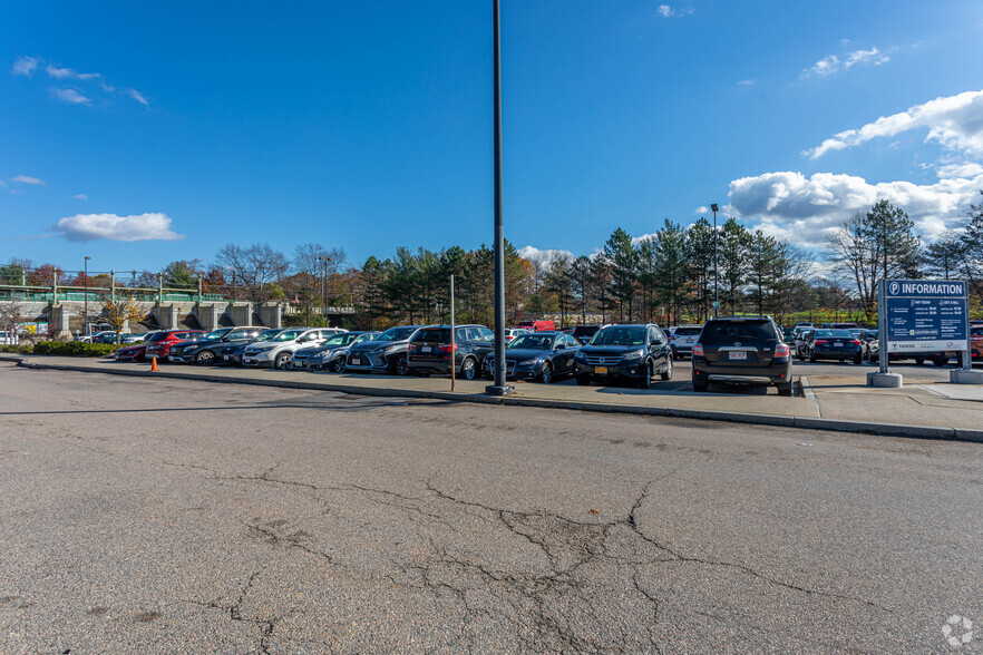 Primary Photo Of 333 Grove St, Newton Medical For Lease