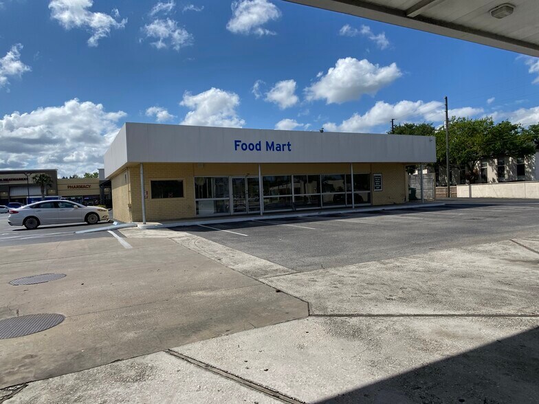 More Photos Of 3048 Aloma Ave, Winter Park Restaurant For Lease