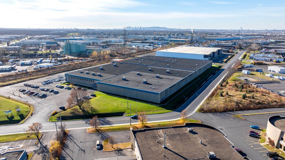 More Photos Of 1375 Rue Newton, Boucherville Industrial For Sale