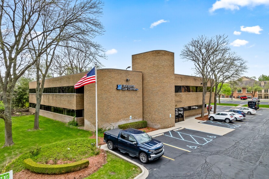 Primary Photo Of 805 Oakwood Dr, Rochester Office For Lease