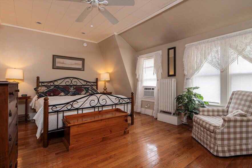 More Photos Of 40 The Common, Chester Hotel For Sale