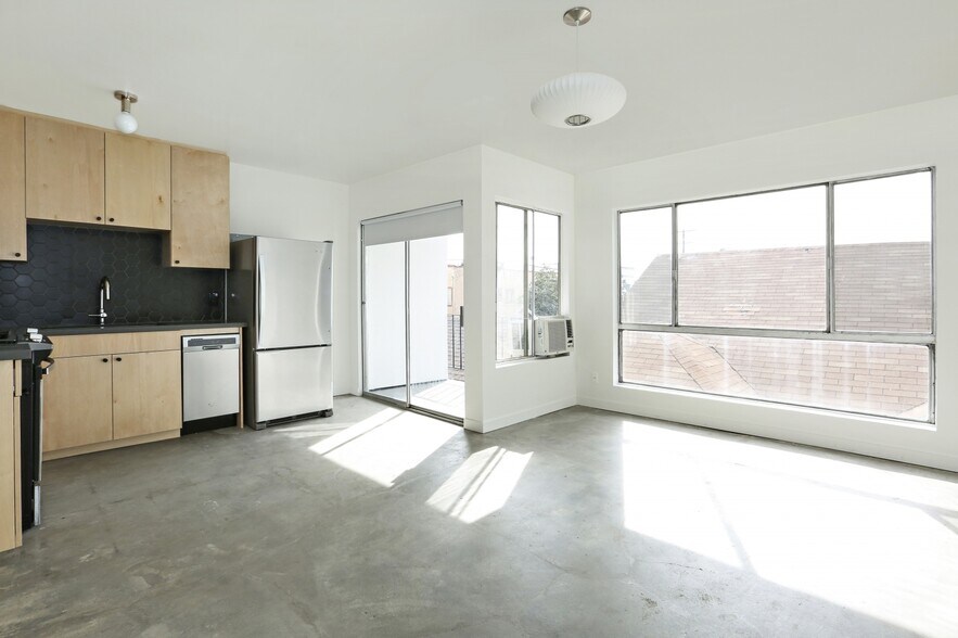 More Photos Of 146 N Vendome St, Los Angeles Apartments For Sale