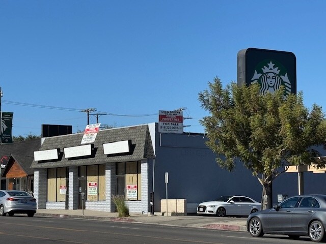More Photos Of 19445-19449 Ventura Blvd, Tarzana Storefront For Lease