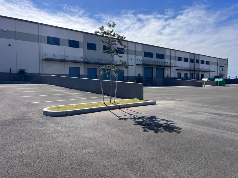Primary Photo Of 1001 Kooloaula St, Kapolei Warehouse For Lease