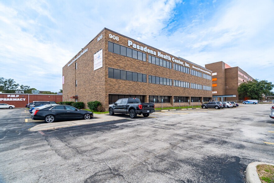 More Photos Of 908 E Southmore Blvd, Pasadena Medical For Lease