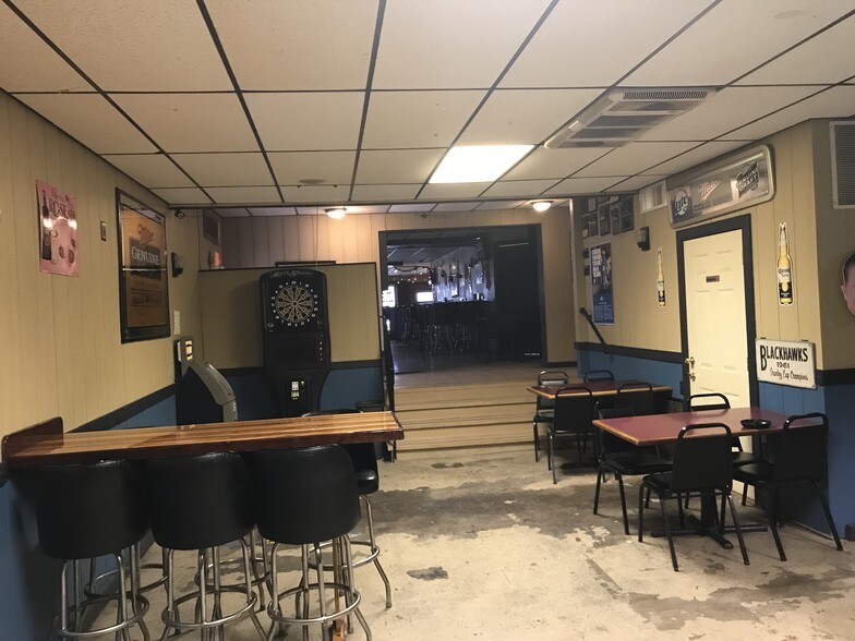 More Photos Of 257 W Main St, Westville Bar For Sale