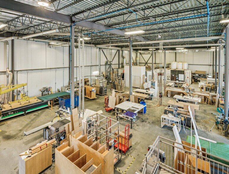 More Photos Of 8600 Av Émilien-Letarte, Saint-Hyacinthe Warehouse For Sale