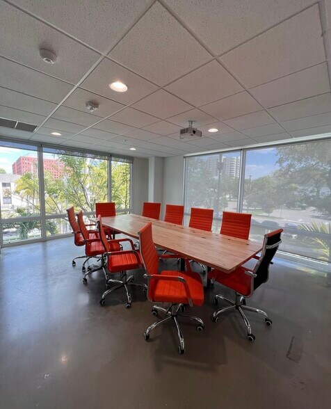 More Photos Of 1689 2nd St, Sarasota Office For Lease