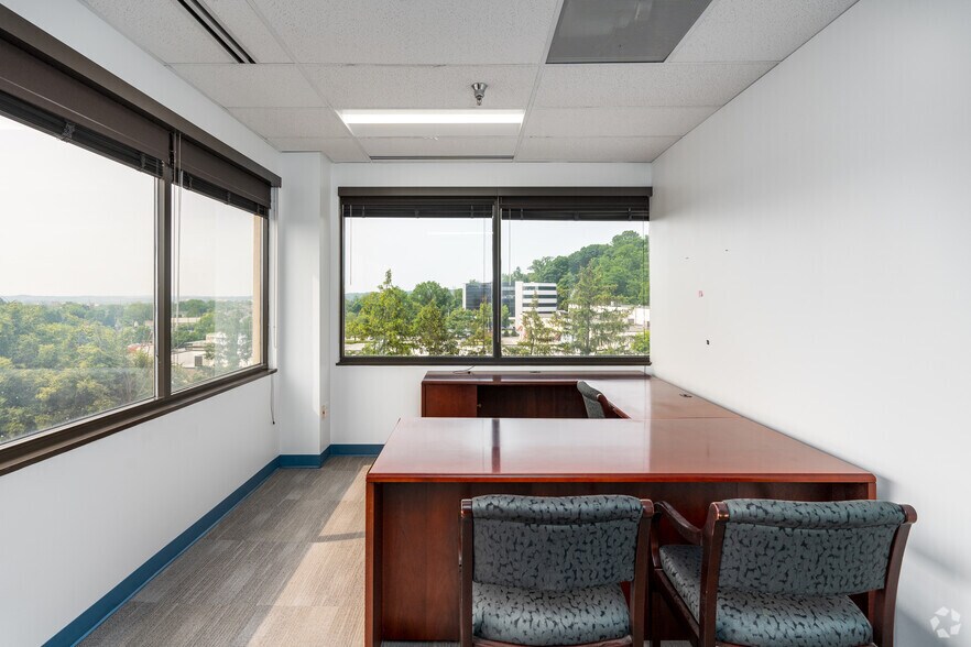 More Photos Of 2219 York Rd, Timonium Coworking Space