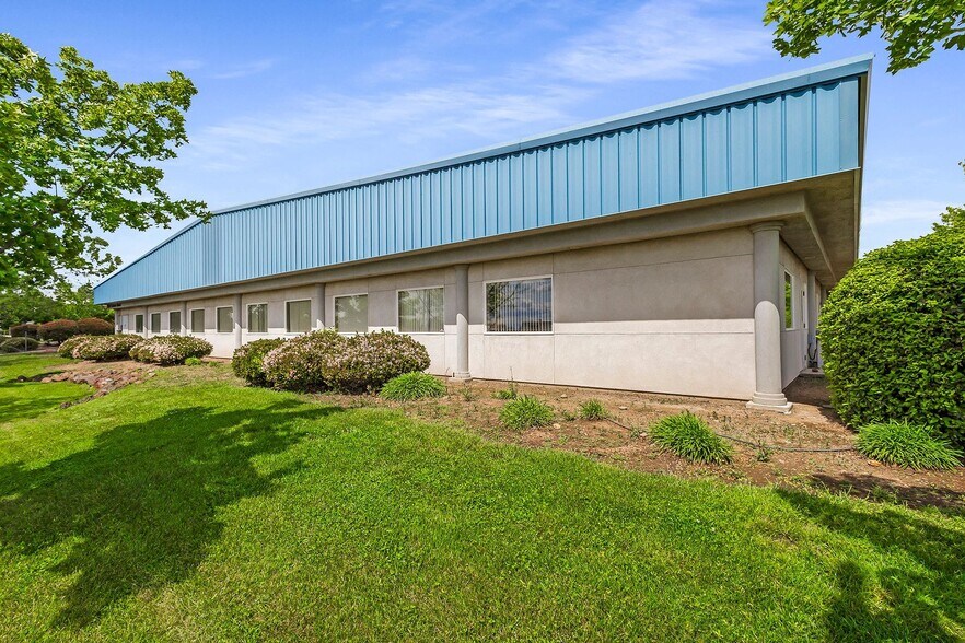 More Photos Of 900 Fortress St, Chico Office For Sale