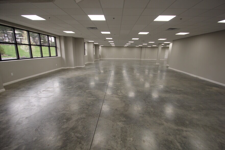 More Photos Of 2302 Turnpike St, North Andover General Retail For Sale