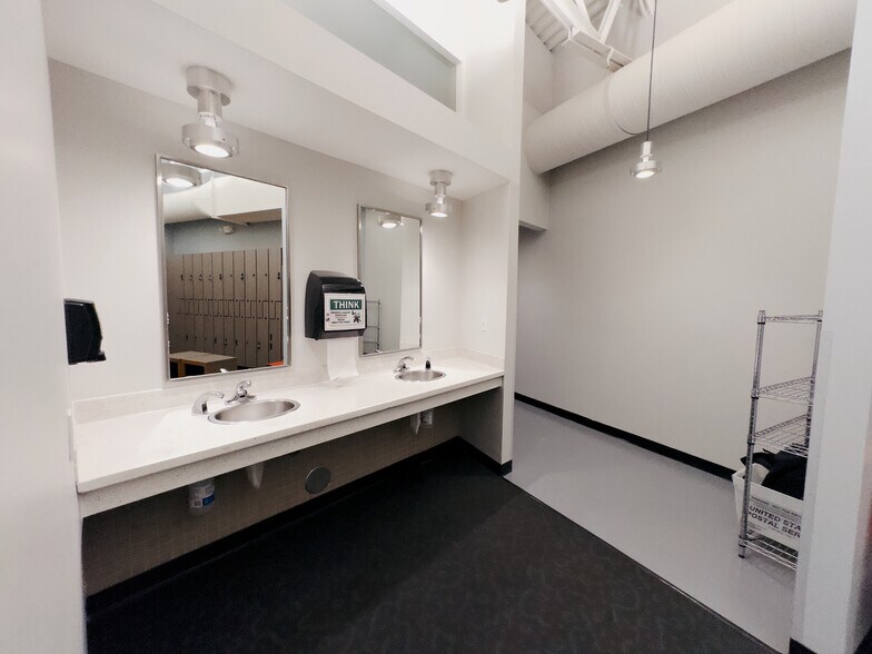 More Photos Of 1175 Elko Dr, Sunnyvale Research And Development For Sale