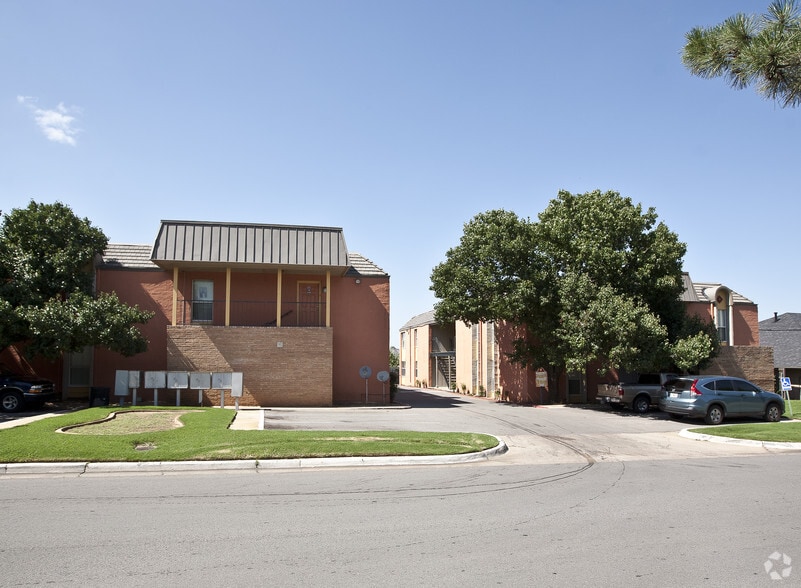 More Photos Of 5405 N Lincoln Blvd, Oklahoma City Hotel For Sale