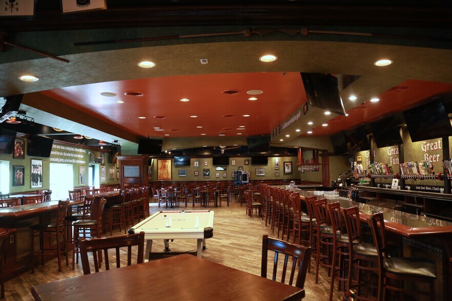 More Photos Of 324 E Shaw Ave, Fresno Hotel For Sale