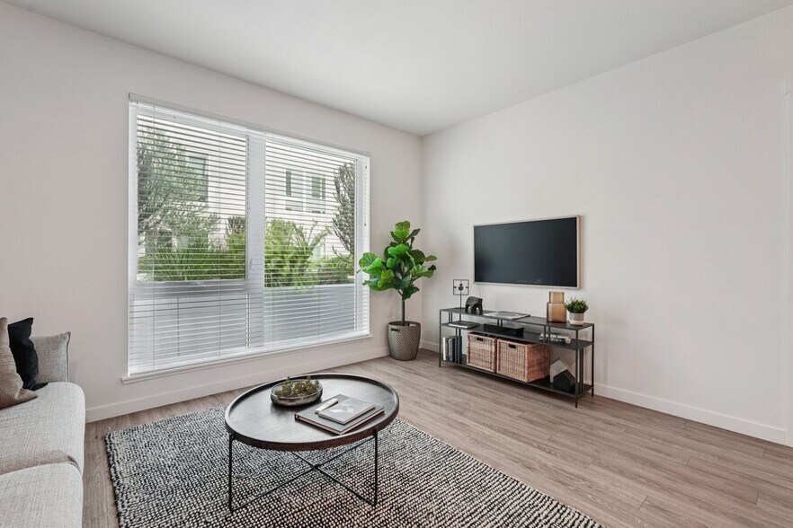 More Photos Of 1010 11th St, Sacramento Apartments For Lease