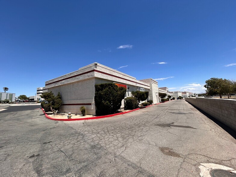 More Photos Of 15403-15447 Anacapa Rd, Victorville Loft Creative Space For Sale