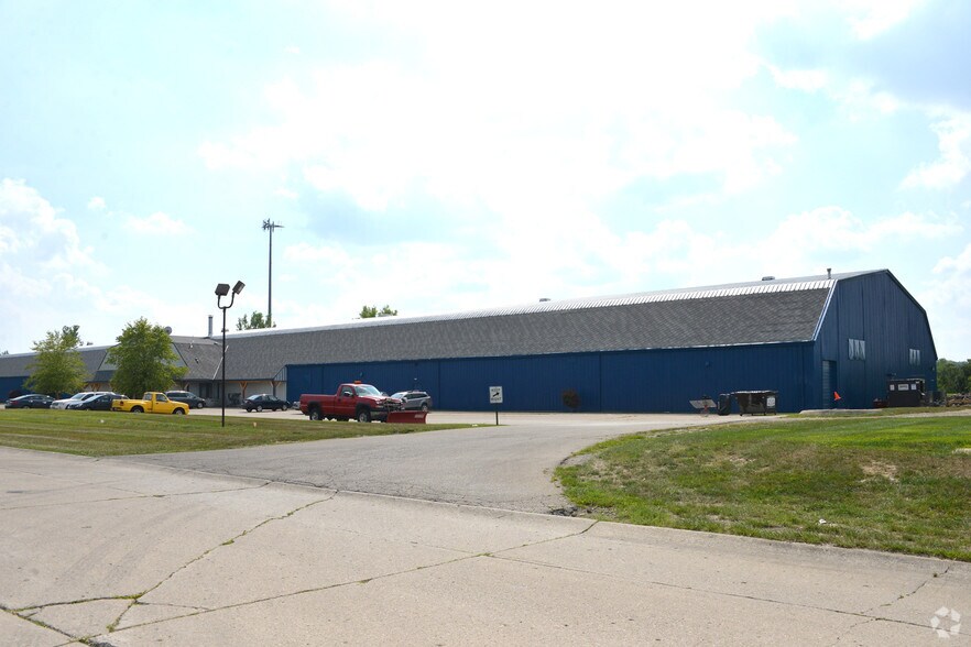 More Photos Of 10561 Success Ln, Miamisburg Skating Rink For Sale