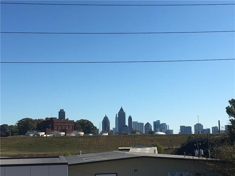 More Photos Of 1344 Boyd Ave NW, Atlanta Showroom For Lease