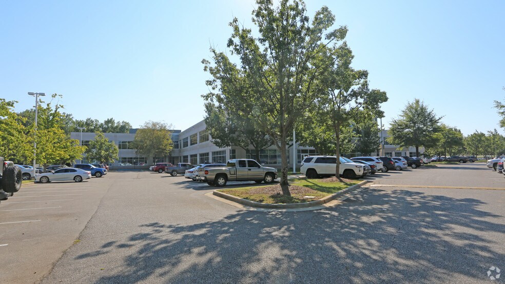 More Photos Of 5030 Bradford Dr, Huntsville Unknown For Lease