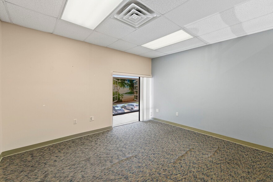 More Photos Of 900 SE Ocean Blvd, Stuart Medical For Sale