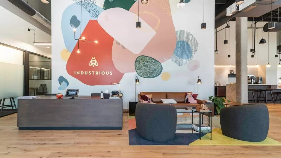 More Photos Of 436 E 36th St, Charlotte Coworking Space