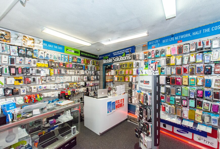 More Photos Of 975-977 Saratoga St, Boston Storefront Retail Office For Lease