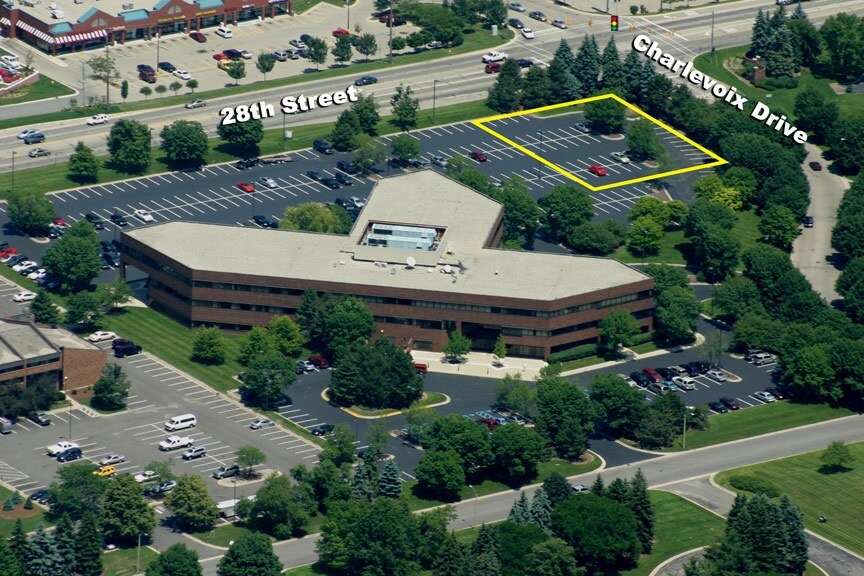 More Photos Of 2851 Charlevoix Dr SE, Grand Rapids Office For Lease