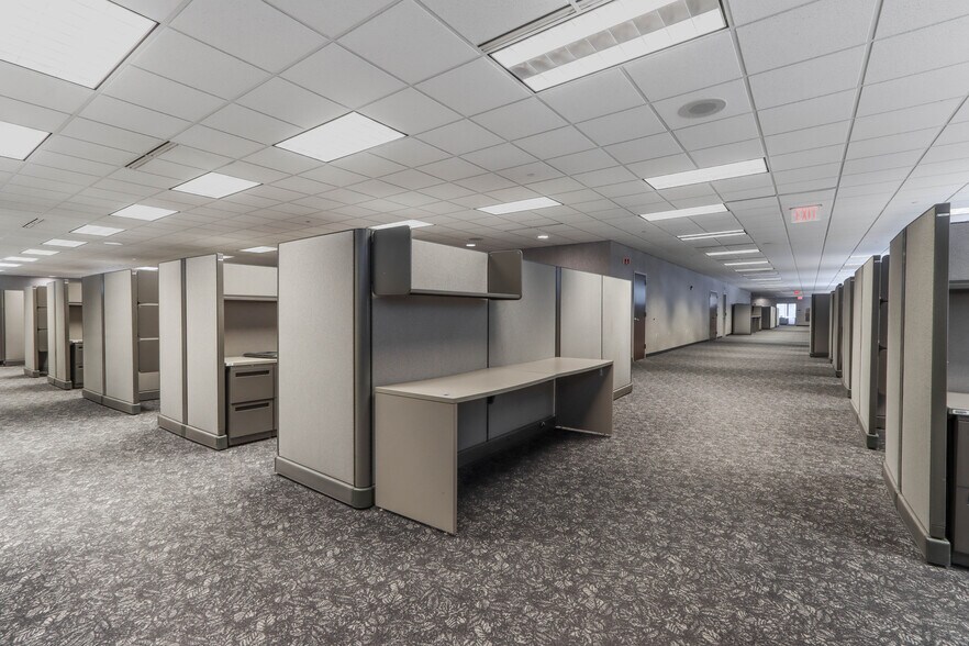 More Photos Of 11 Scott St, Wausau Office For Lease