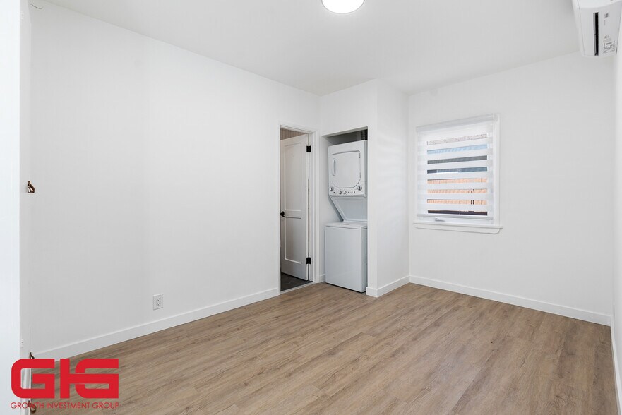 More Photos Of , Pasadena Multifamily For Sale