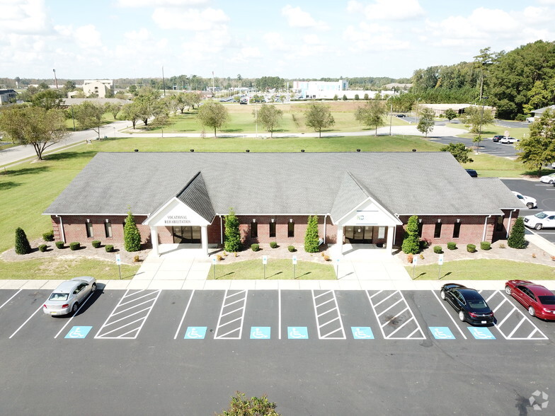 More Photos Of 289 Corporate Dr, Lumberton Office For Lease