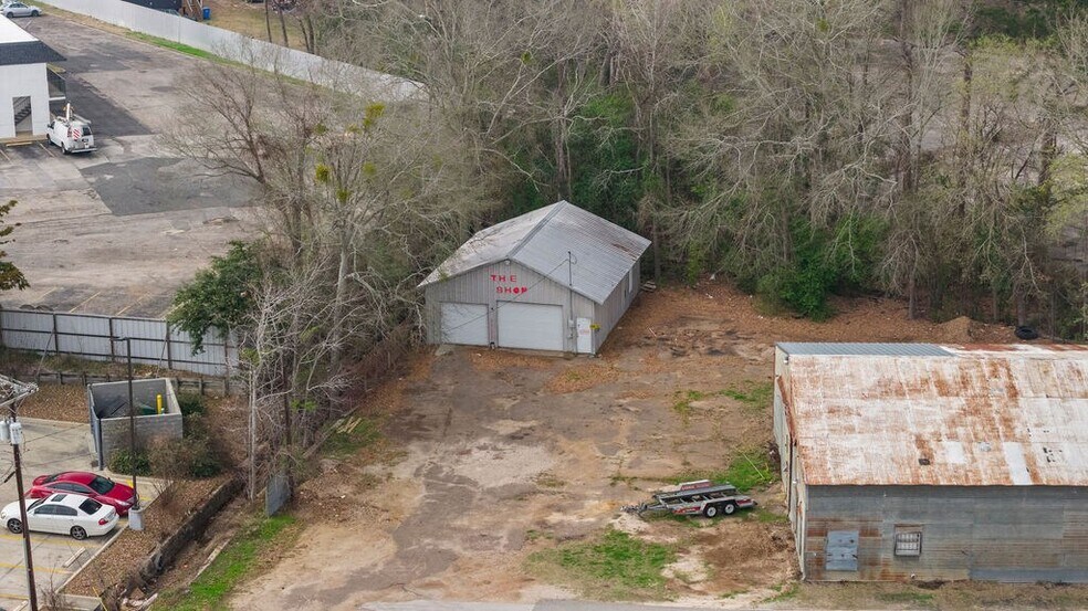 More Photos Of 1006 South Timberland Dr, Lufkin Industrial For Sale