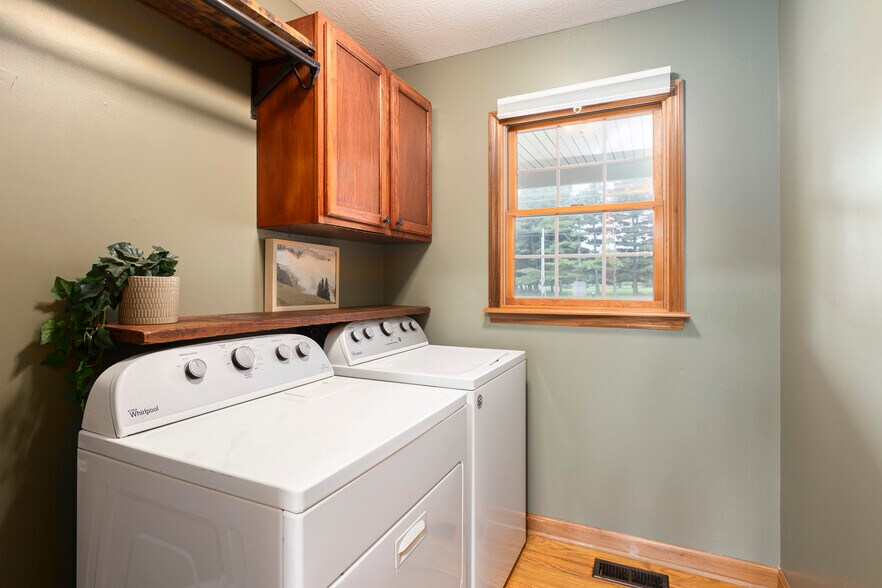 More Photos Of 11578 Duncan Plains Rd, Johnstown Specialty For Sale