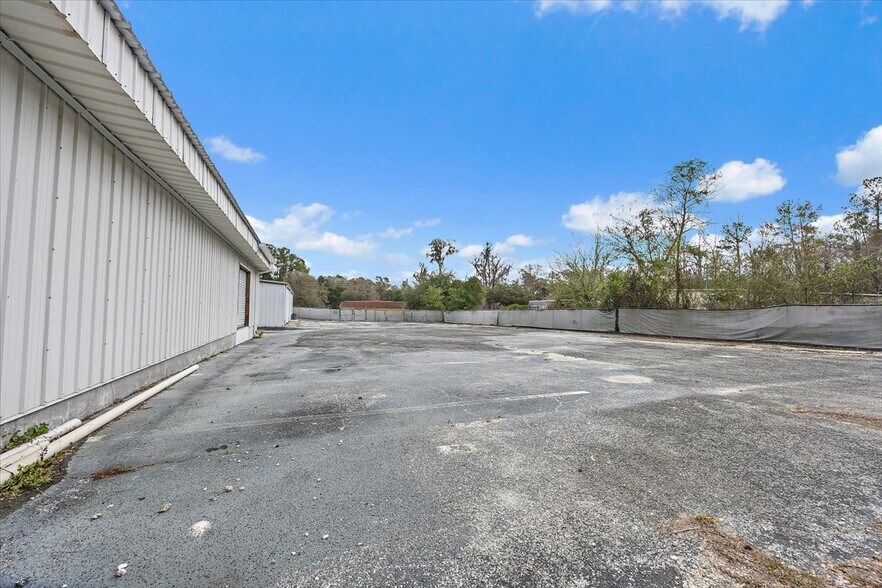 More Photos Of 551625 Us-1, Hilliard Freestanding For Sale