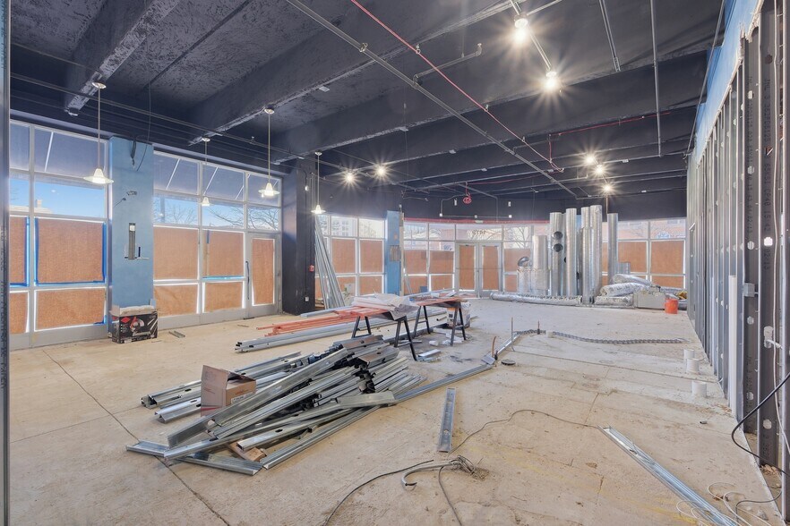 More Photos Of 1461 Market St, Des Plaines Parking Garage For Sale